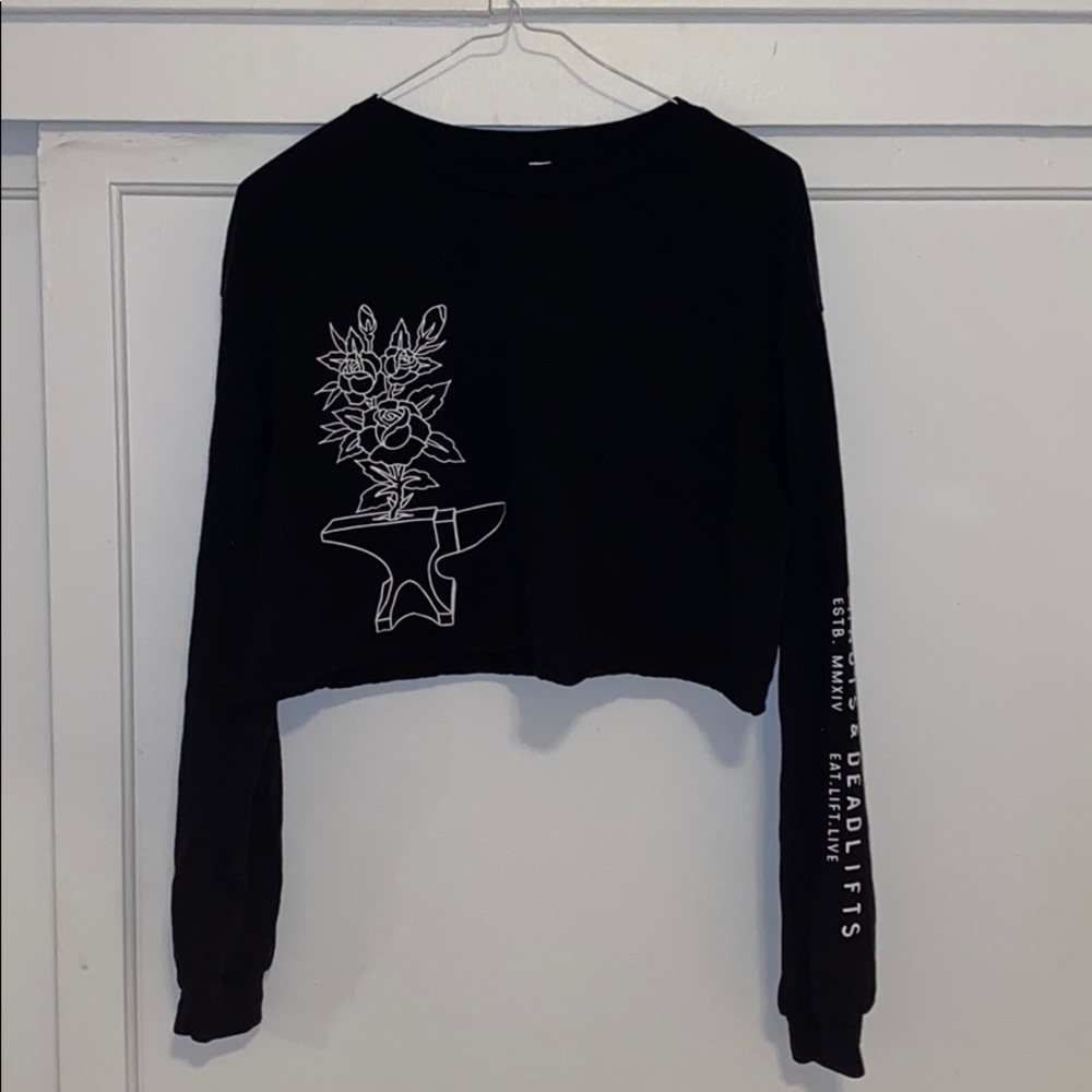 Doughnuts & Deadlifts cropped long sleeve